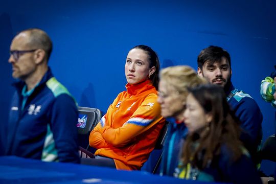 Geplaagde Suzanne Schulting krijgt steuntje in de rug van schaatslegende: 'Ze is een sterke vrouw'