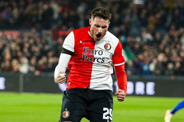 Vader Santiago Giménez verklapt interesse Real Madrid in Feyenoord-spits