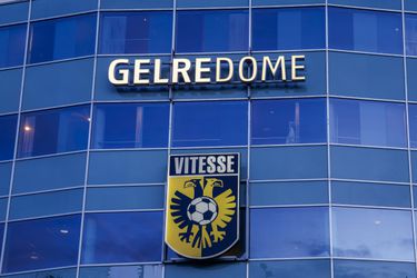 Nieuwe klap voor Vitesse: 'Eigenaar Gelredome trekt zich terug uit gesprekken om club over te nemen'
