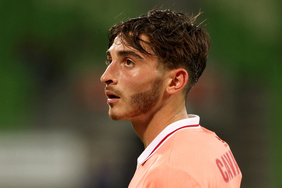 Eerste openlijk homoseksuele voetballer waarschuwt anderen: 'Het is een zeer giftige plek'