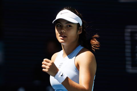 Veelbesproken toptennisster (22) neemt bizar besluit: 'Niet de juiste richting'