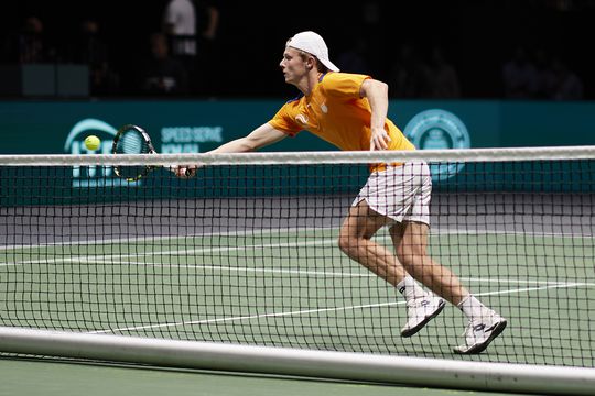 Jesper de Jong wint na twee dagen regen eindelijk eerste ronde Murcia Open