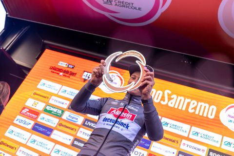Mathieu van der Poel strijdt met Tadej Pogacar om tienduizenden euro's prijzengeld in Milaan-Sanremo