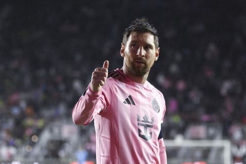 Lionel Messi bereikt bijzonder record, maar slikt ook enorme teleurstelling