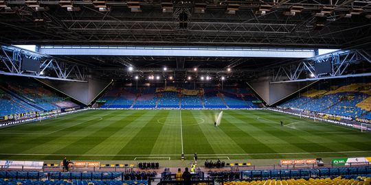 Vitesse degradeert officieel uit Eredivisie na straf van 18 punten in mindering