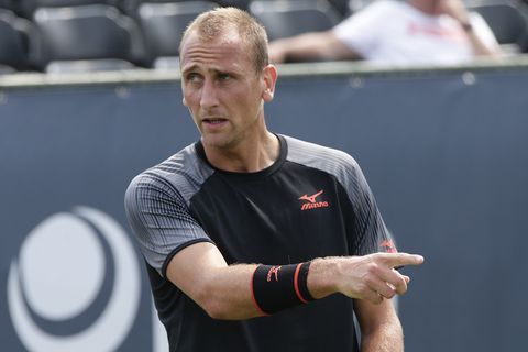 Oud-tennisser 'geeft zich bloot' in onthullend boek: 'De dood lijkt een aantrekkelijke exit'