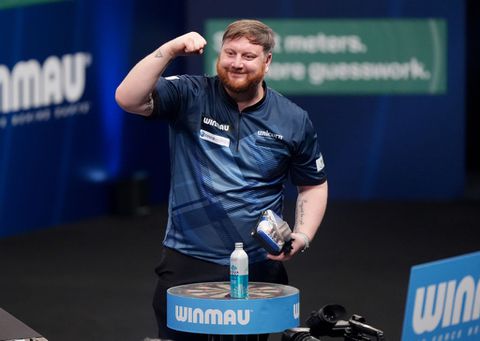 Veelbesproken darter gaat met pensioen: 'Ben er officieel klaar mee'