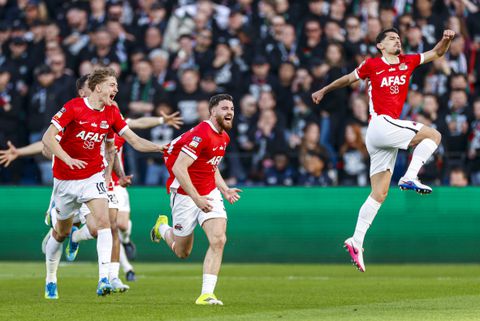 Live KNVB Beker | AZ laat deel van De Kuip ontploffen: Mees de Wit zet zijn ploeg op voorsprong tegen NEC