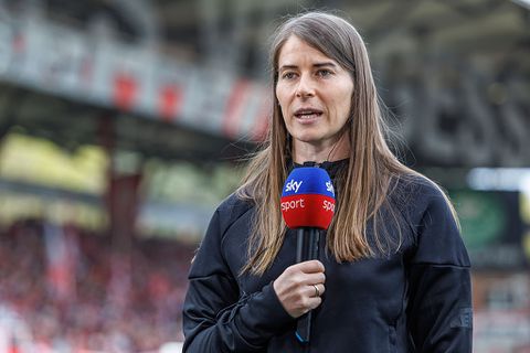Eerste vrouwelijke Bundesliga-coach krijgt golf aan haatreacties na teleurstellende nederlaag, voetbalbond spreekt zich uit