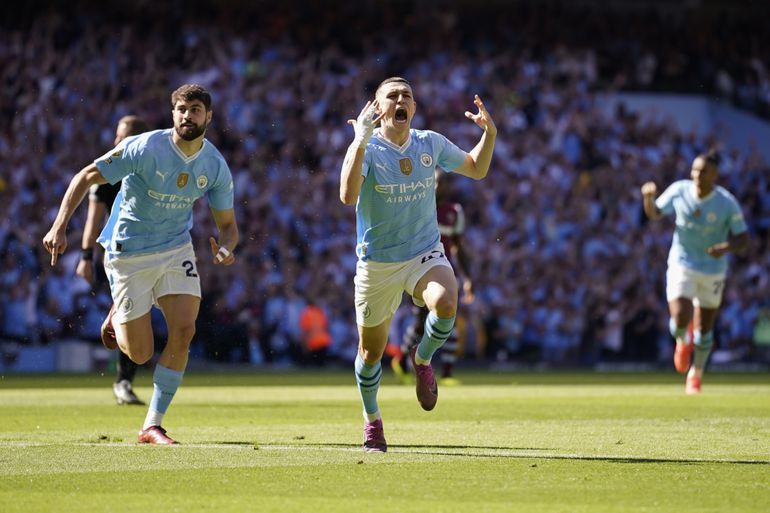 Fenomenaal Manchester City wint als eerste club voor de vierde keer op rij de Premier League