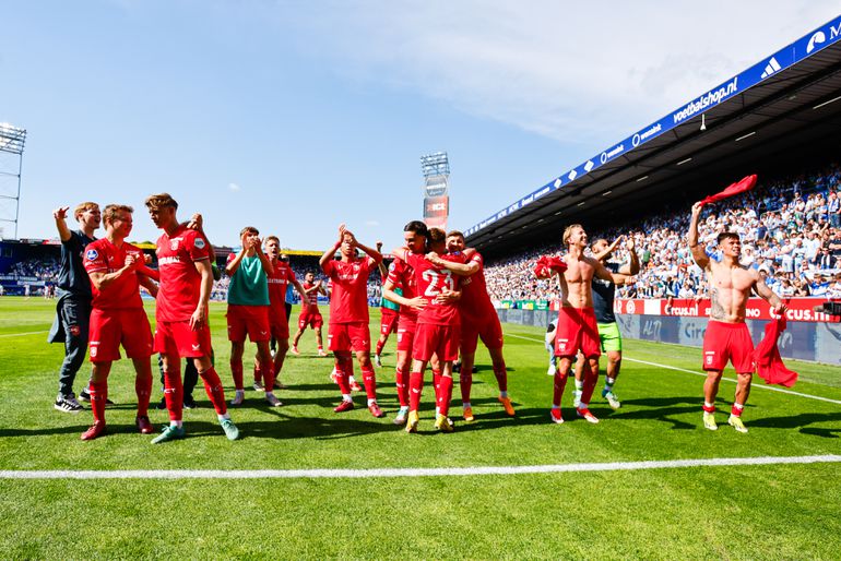 FC Twente ziet Wout Weghorst graag komen, maar neemt geen risico’s: ‘Derde worden is waanzinnig voor ons’