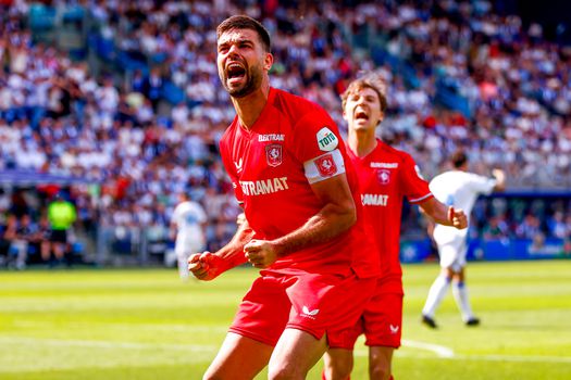 FC Twente wint op bezoek bij PEC Zwolle en gaat Champions League in