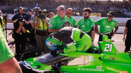 Rinus 'Veekay' van Kalmthout start Indy500 vanaf de zevende plek