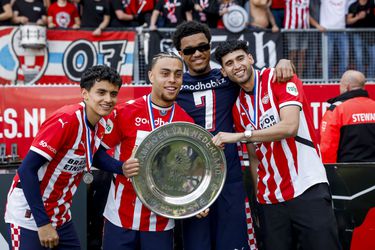 Eén PSV'er wordt vergeten in kampioensvreugde: 'Hij is echt de stiekeme held bij de kampioen'