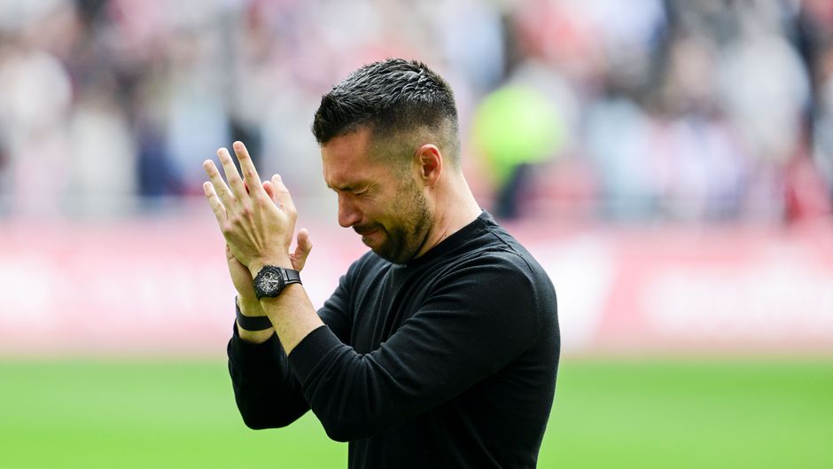 Trainer Francesco Farioli besluit om te vertrekken bij Ajax: 'Voel ik diep in mijn hart'