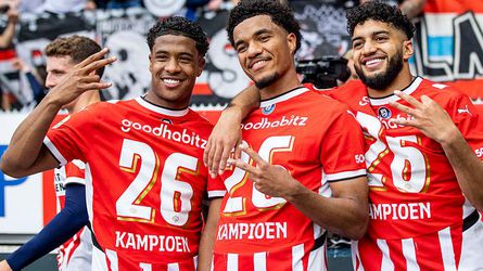 'Vriendin' van PSV'er lijkt relatie te verklappen: kampioen krijgt romantisch welkom