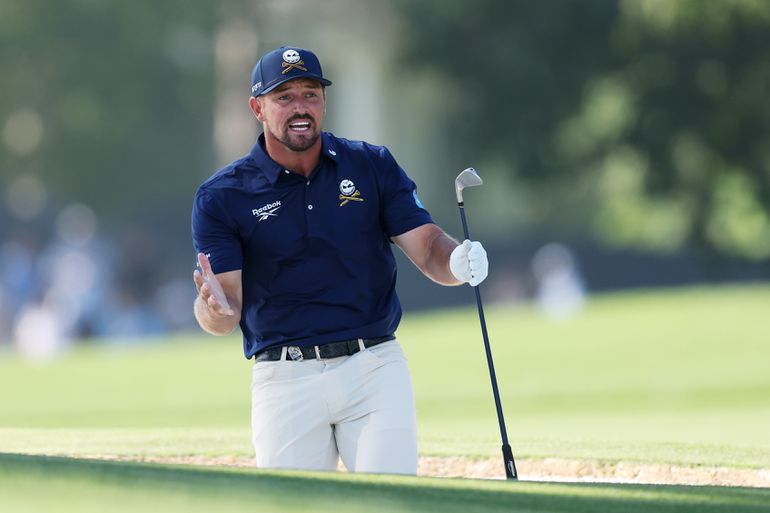 Populaire topgolfer slaat zichzelf in het gezicht: 'Wat een clown'