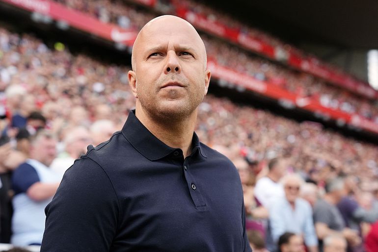'Arne Slot dicht bij tweede zomeraanwinst: oud-Eredivisie-speler op weg naar Liverpool'