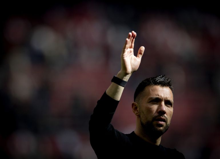 Tijdperk Franceso Farioli bij Ajax voorbij: Italiaan beging één grote blunder, filosoof wekte verbazing in Amsterdam