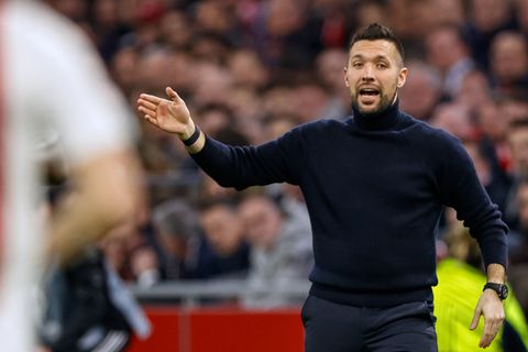 Franceso Farioli legt nog één keer wisselbeleid uit en praat over staat van Ajax dat hij aantrof: 'Dat was ondermaats'
