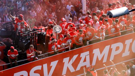 'Meest onverwachte feestje' zorgt voor kippenvel bij PSV-kampioen Luuk de Jong: 'Geloof me...'