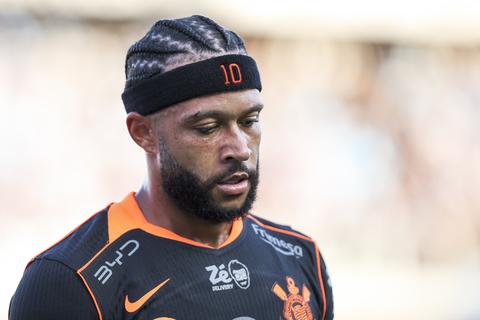 Rentree Memphis Depay opnieuw uitgesteld: 'Bewust geen risico richting WK'