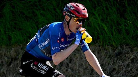 Opmerkelijke waarschuwing voor alle renners in Giro d'Italia: per direct verbod op onsmakelijke actie