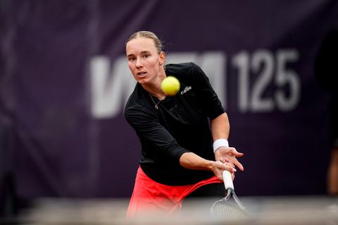 Nederlandse tennisster (22) met bekende vader loopt Grand Slam-debuut op Roland Garros mis