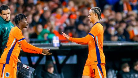 Strijd om rechtsbuitenpositie bij Oranje: dit zijn de plussen en minnen van Xavi Simons en Jeremie Frimpong