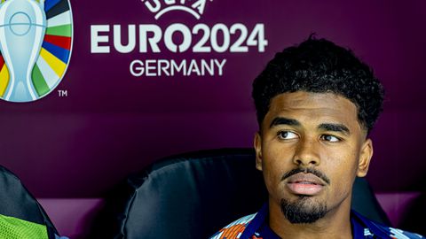 Fabrizio Romano stelt dat Ian Maatsen naar deze Premier League-club gaat: 'Groen licht van Chelsea'