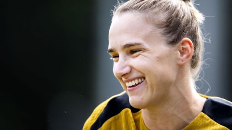 Oranje Leeuwin Vivianne Miedema wordt 'moe' van alle aandacht: 'Ik denk dat jullie dat doen'