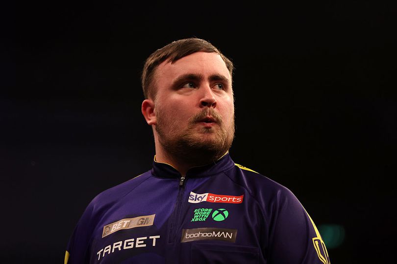 Topdarter Luke Littler in de maling genomen met grote valkuil: 'Dat wil je maar niet lukken' image