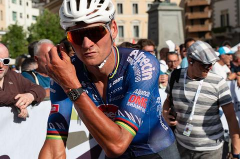Topwielrenner Mathieu van der Poel steekt hand in eigen boezem na mindere vorm: 'Ik moet geduld hebben'