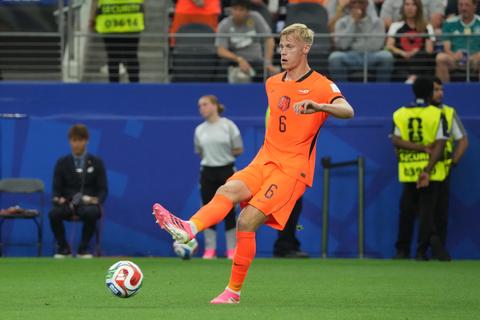 Oranje-international Jan Paul van Hecke overweegt bijzondere donatie na megatransfer: 'Altijd voorzichtig mee zijn'