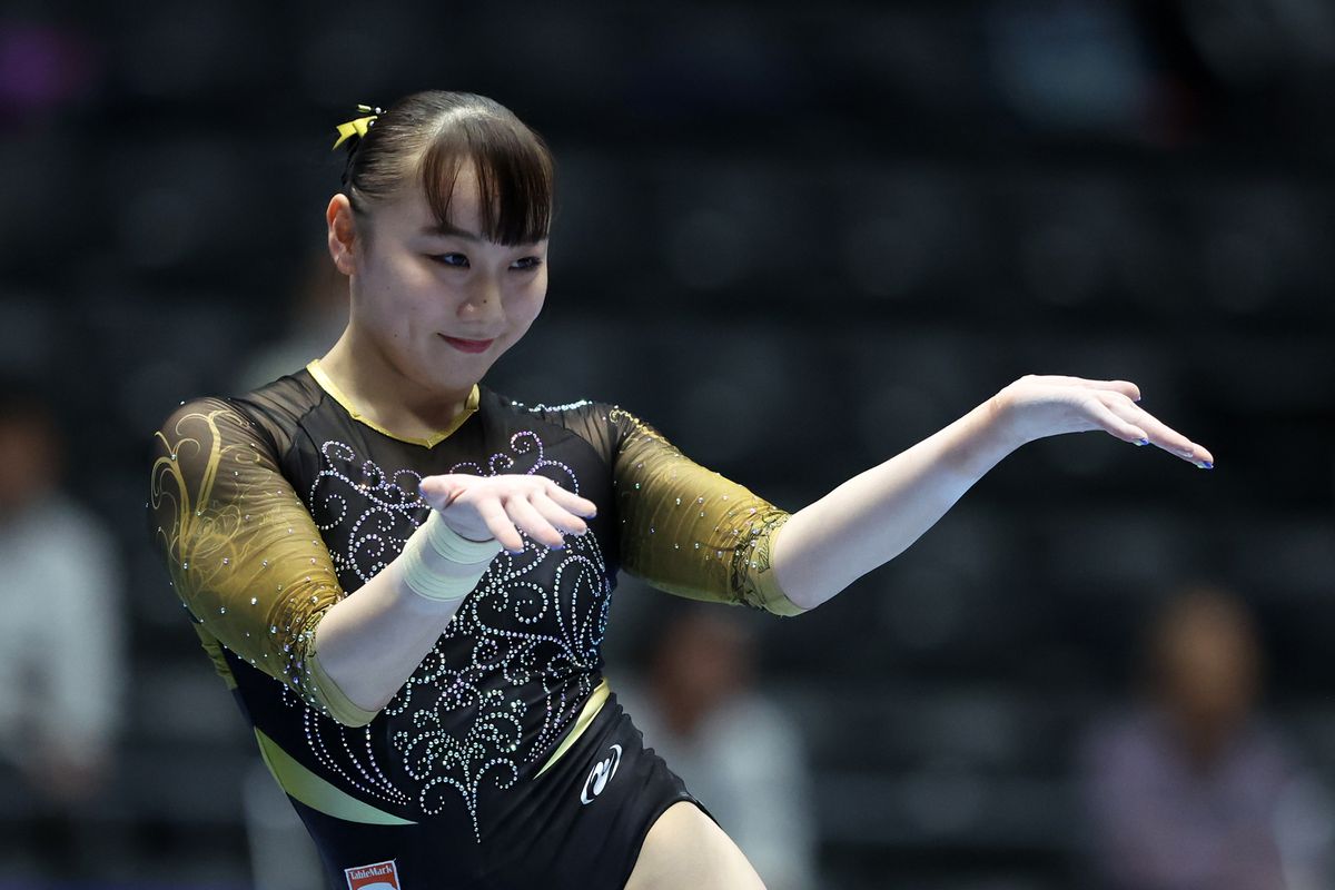 Japanse turnster (19) rookt en drinkt net een jaar te vroeg en trekt zich dan maar terug voor de Olympische Spelen