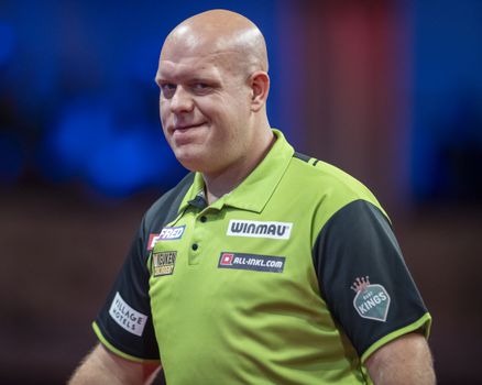 Michael van Gerwen voert verbale oorlog met tegenstander op World Matchplay: 'Niet de leukste om naar te kijken'