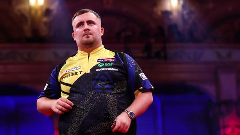 Luke Littler verbaast zich over Michael van Gerwen op World Matchplay: 'Een van de grootste shocks'