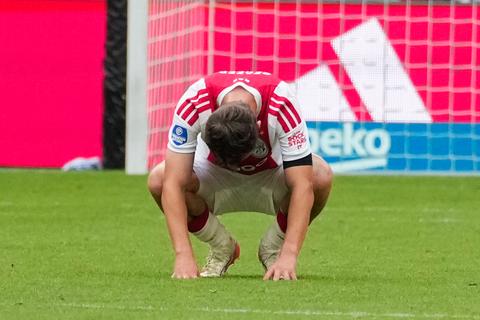 'Fans' van Ajax pesten eigen speler op verjaardag weg van Instagram, oud-speler springt in de bres