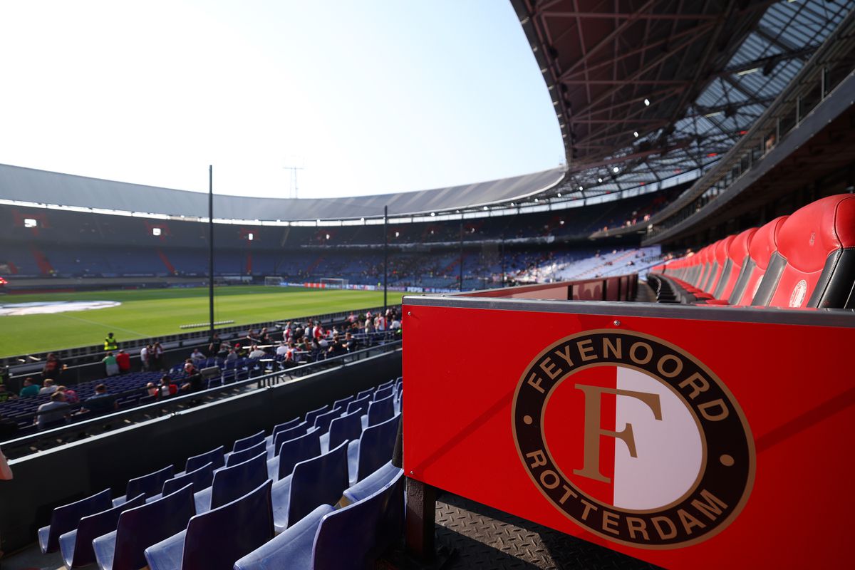 'Bayer Leverkusen-fans dreigen in Rotterdam met boksbeugels', veel vertraging richting Champions League-duel Feyenoord