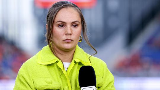 Ex-topvoetbalster Lieke Martens openhartig over zware periode na verlies van zoontje: 'Hij hoort bij ons gezin'