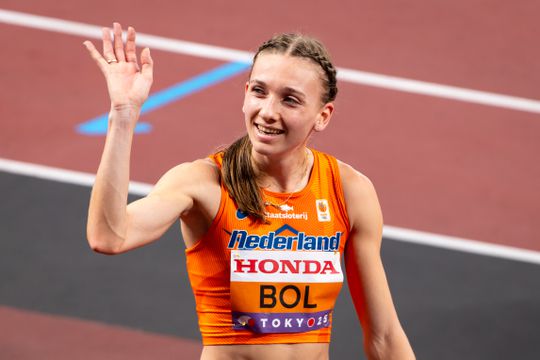 Fenomenale Femke Bol schittert in finale op WK atletiek: topatlete boekt prachtige zege in Tokio