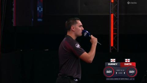 Scheidsrechter grijpt in nadat Nederlandse dartsfans zich wéér misdragen