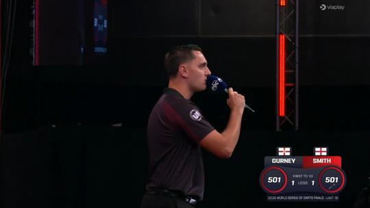 Scheidsrechter grijpt in nadat Nederlandse dartsfans zich wéér misdragen