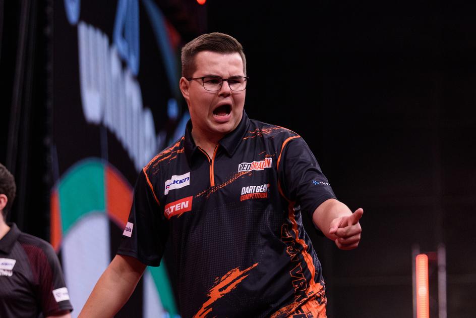 Topdarter Gian van Veen vindt speciale actie voor Raymond van Barneveld 'lastig en apart' om te zien