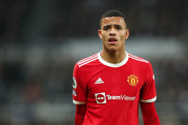 Veelbesproken Mason Greenwood en vriendin domineren tabloids met ...