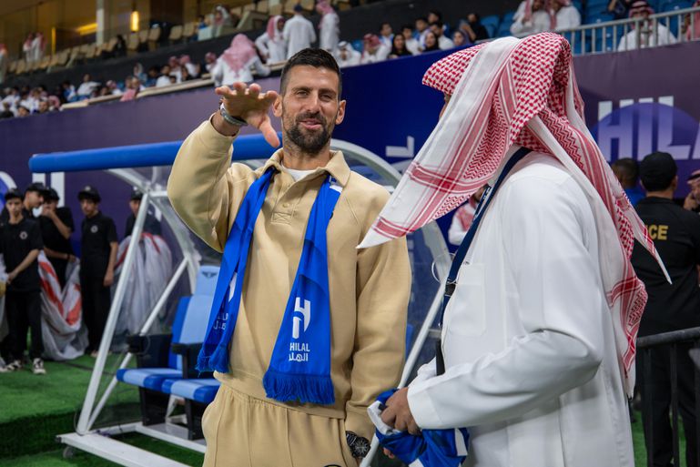 Novak Djokovic overtuigt Rafael Nadal om te dansen op miljoenenbal in Saoedi-Arabië