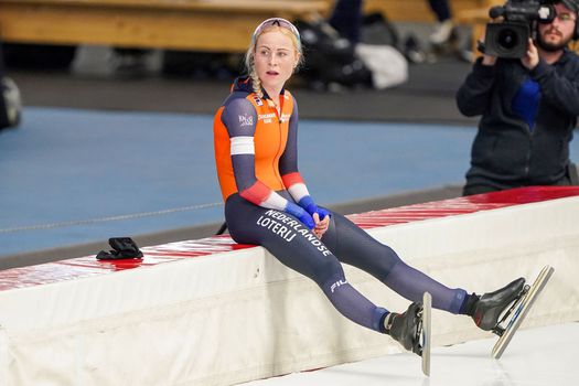 Topschaatsster Marijke Groenewoud blijft alles er gewoon bij doen: 'Ook als Jillert Anema zegt dat het niet mag'