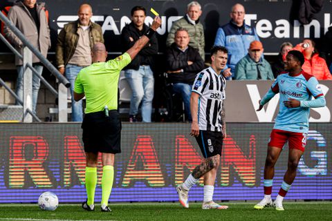 Robin van Persie komt met opvallende actie ondanks probleemloze middag Feyenoord