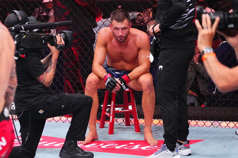 UFC-sensatie Reinier de Ridder bijzonder open: 'Ik heb het verkloot, ben veel te ver gegaan'