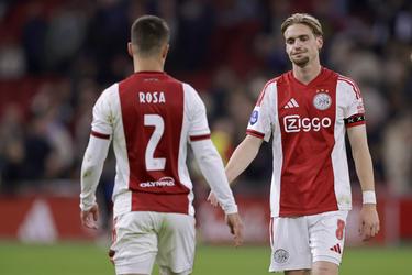 Ajax-speler Kenneth Taylor las opmerkelijke woorden van Alex Kroes: 'Wat dat doet met ons?'